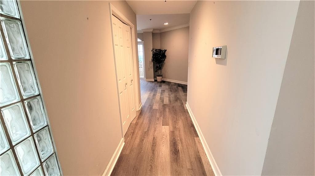 2 bedroom, 2 bathroom, 1,301 sq ft condominium for sale at 2161 Peachtree Road 901, Atlanta, GA 30309 — photo 4