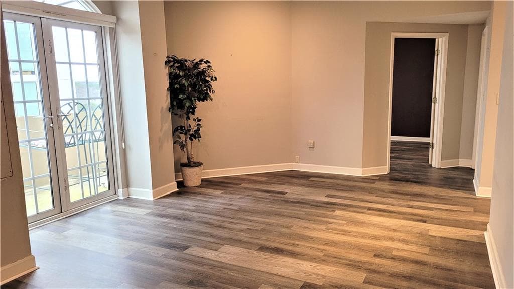 2 bedroom, 2 bathroom, 1,301 sq ft condominium for sale at 2161 Peachtree Road 901, Atlanta, GA 30309 — photo 5