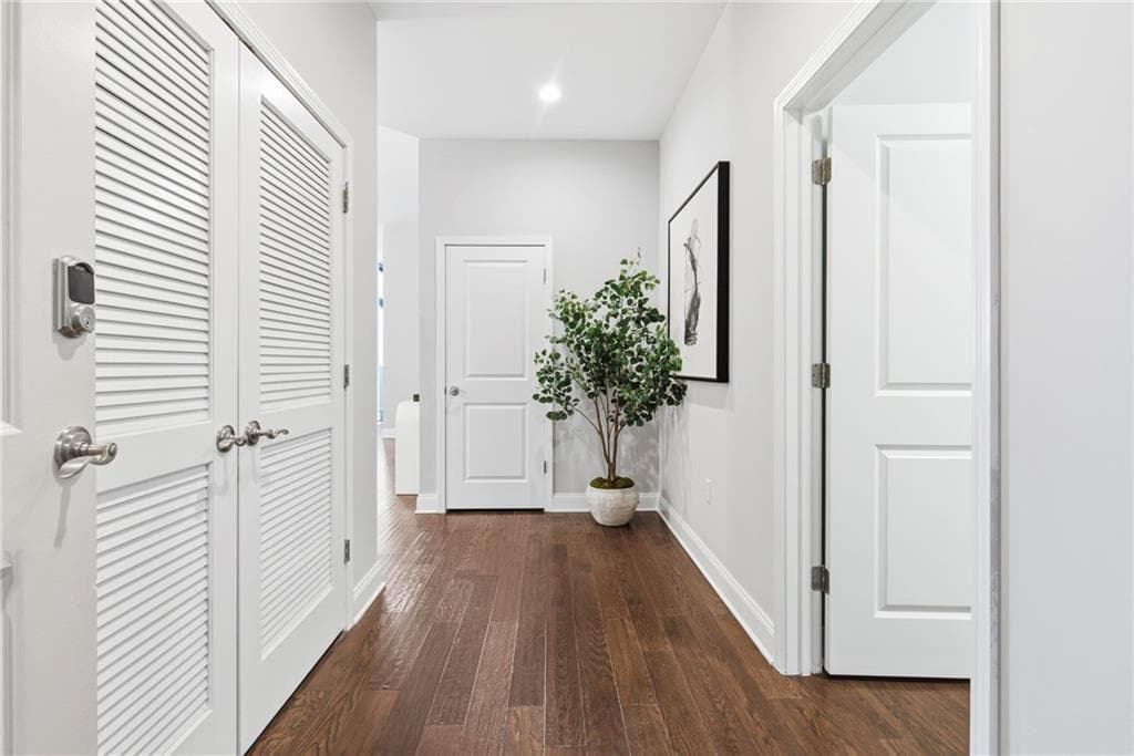 3 bedroom, 3 bathroom, 2,027 sq ft condominium for sale at 270 17th Street 4306, Atlanta, GA 30363 — photo 2