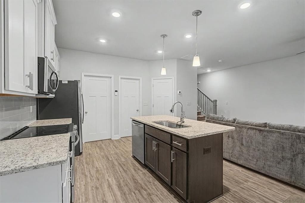3 bedroom, 3 bathroom, 1,815 sq ft townhouse for rent at 1360 Sugar Glen Court, Lawrenceville, GA 30044 for $2,350 a month — photo 6