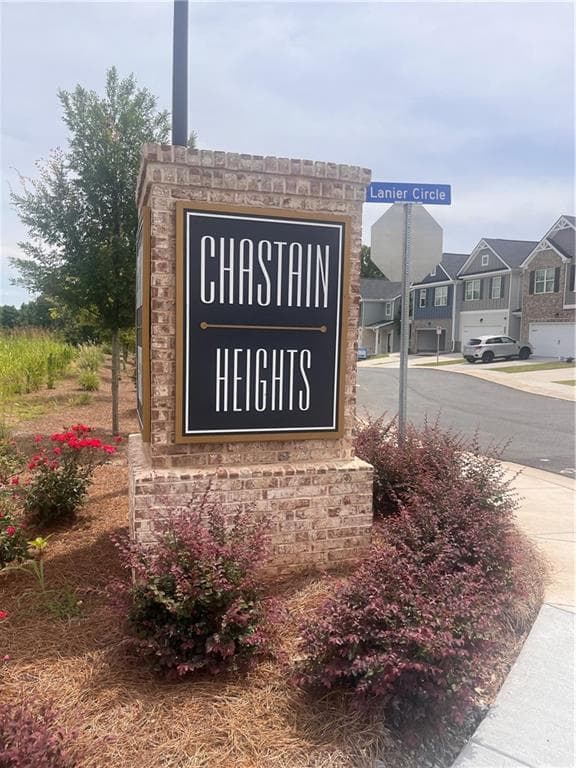3 bedroom, 3 bathroom, 1,946 sq ft townhouse for rent at 398 Lanier Circle, Woodstock, GA 30189 for $2,275 a month — photo 2