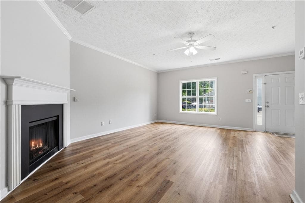 3 bedroom, 3 bathroom, 1,592 sq ft condominium for rent at 5072 Leeshire Trace, Tucker, GA 30084 for $2,100 a month — photo 8