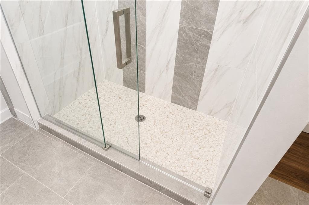 2 bedroom, 2 bathroom, 1,480 sq ft condominium for sale at 565 Peachtree Street 1404, Atlanta, GA 30308 — photo 3