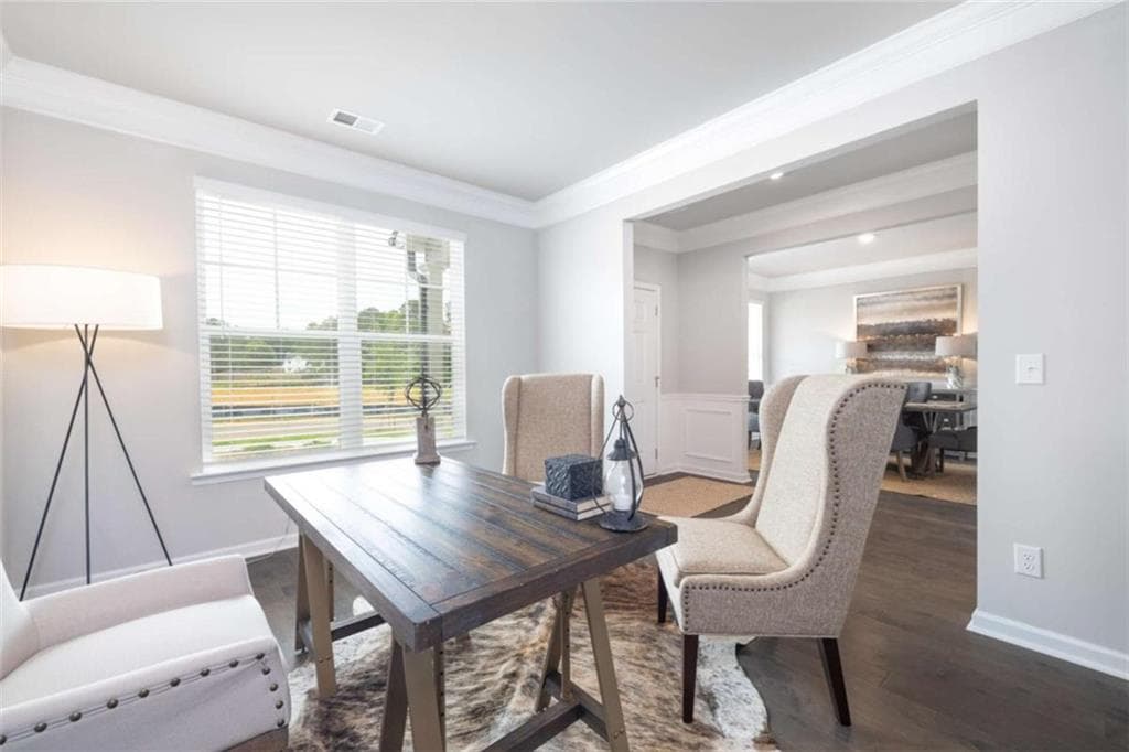 5 bedroom, 4 bathroom, 3,167 sq ft single family residence for sale at 1807 Kingsmere Run Drive, Loganville, GA 30052 — photo 4