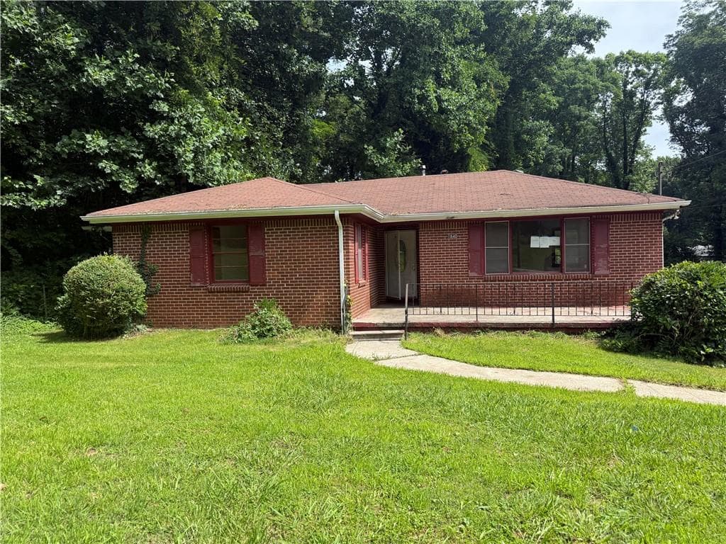 3 bedroom, 2 bathroom, 1,215 sq ft single family residence sold at 1840 Boulderview Drive, Atlanta, GA 30316