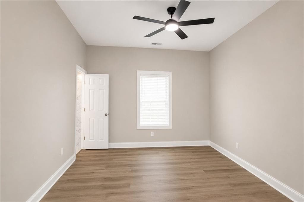 2 bedroom, 2 bathroom, 979 sq ft single family residence for sale at 918 Smith, Atlanta, GA 30310 — photo 5