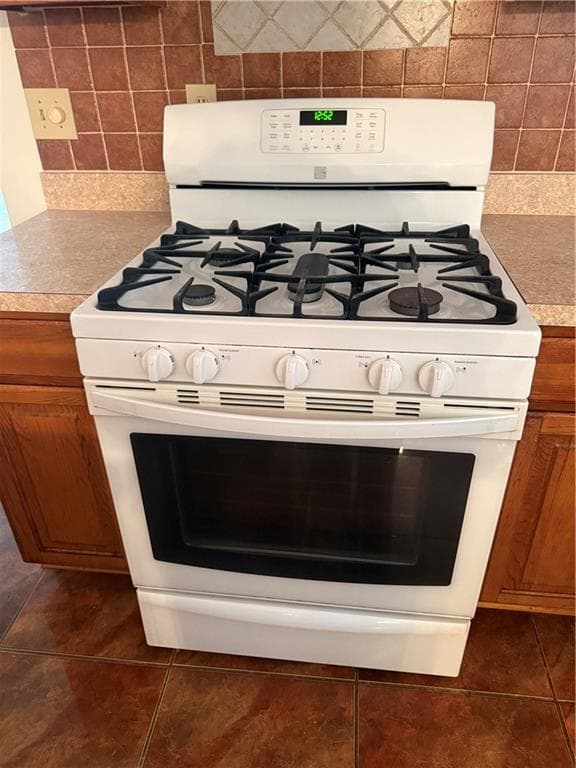 4 bedroom, 3 bathroom, 2,132 sq ft single family residence for sale at 682 Bridge Way, Lithonia, GA 30058 — photo 8