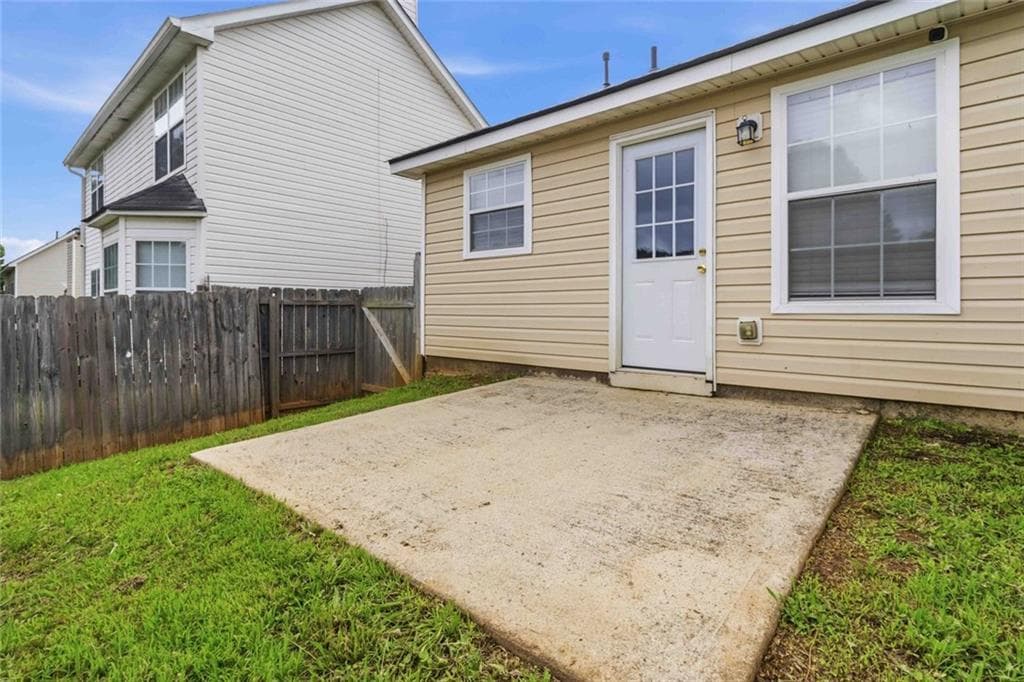 3 bedroom, 2 bathroom, 1,466 sq ft single family residence for sale at 2922 Knoll View Place, Douglasville, GA 30135 — photo 6