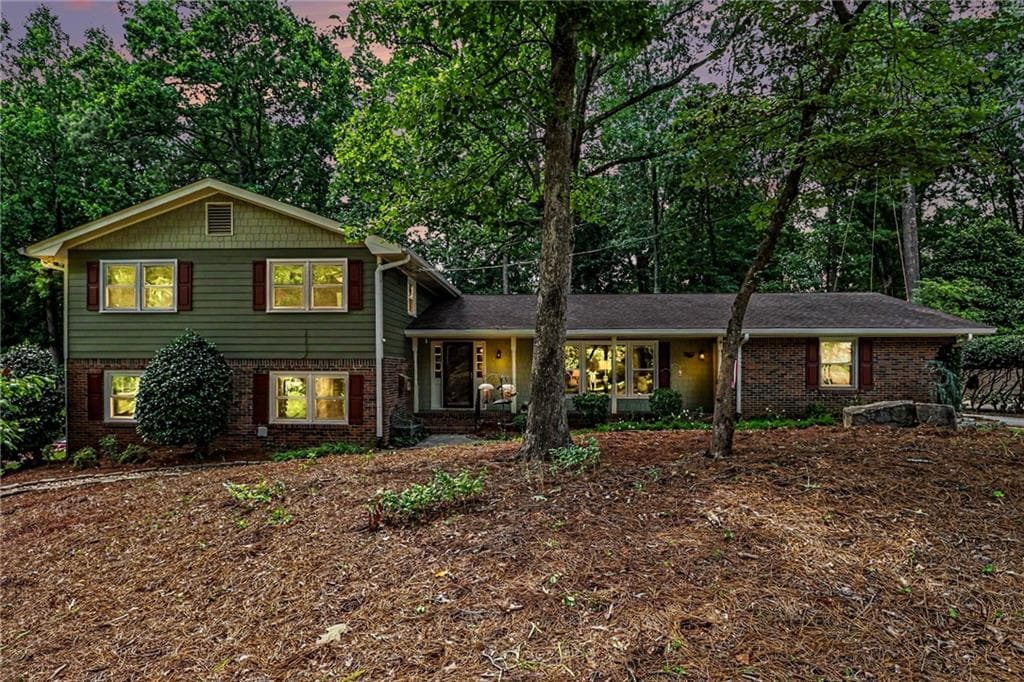 4 bedroom, 3 bathroom, 2,820 sq ft single family residence sold at 4106 Nancy Creek Way, Atlanta, GA 30319