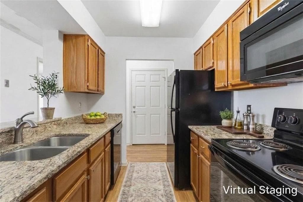 1 bedroom, 1 bathroom, 760 sq ft condominium for sale at 300 Johnson Ferry Road B609, Sandy Springs, GA 30328 — photo 2