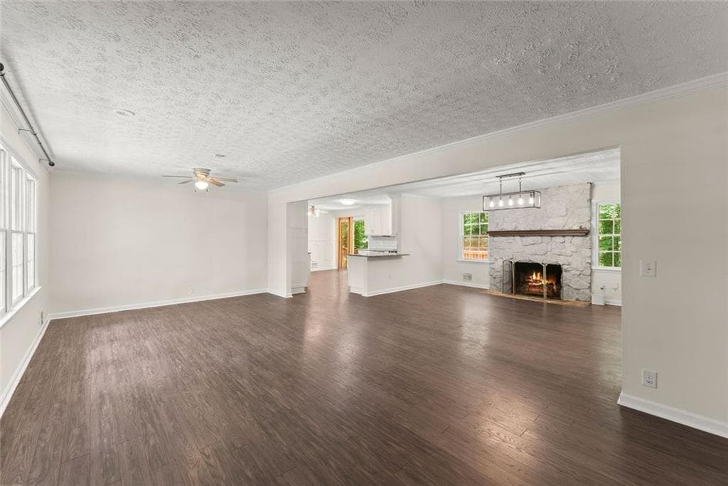 4 bedroom, 3 bathroom, 3,040 sq ft single family residence for sale at 20 Pine Lake Drive, Cumming, GA 30040 — photo 4