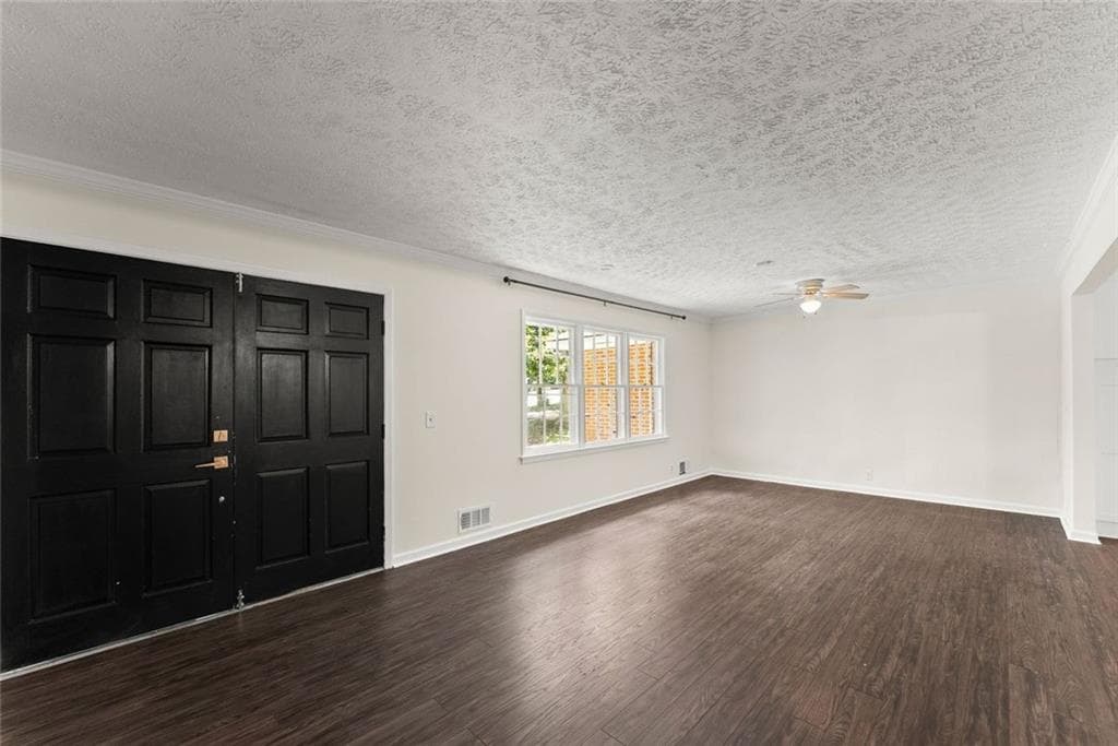 4 bedroom, 3 bathroom, 3,040 sq ft single family residence for sale at 20 Pine Lake Drive, Cumming, GA 30040 — photo 5