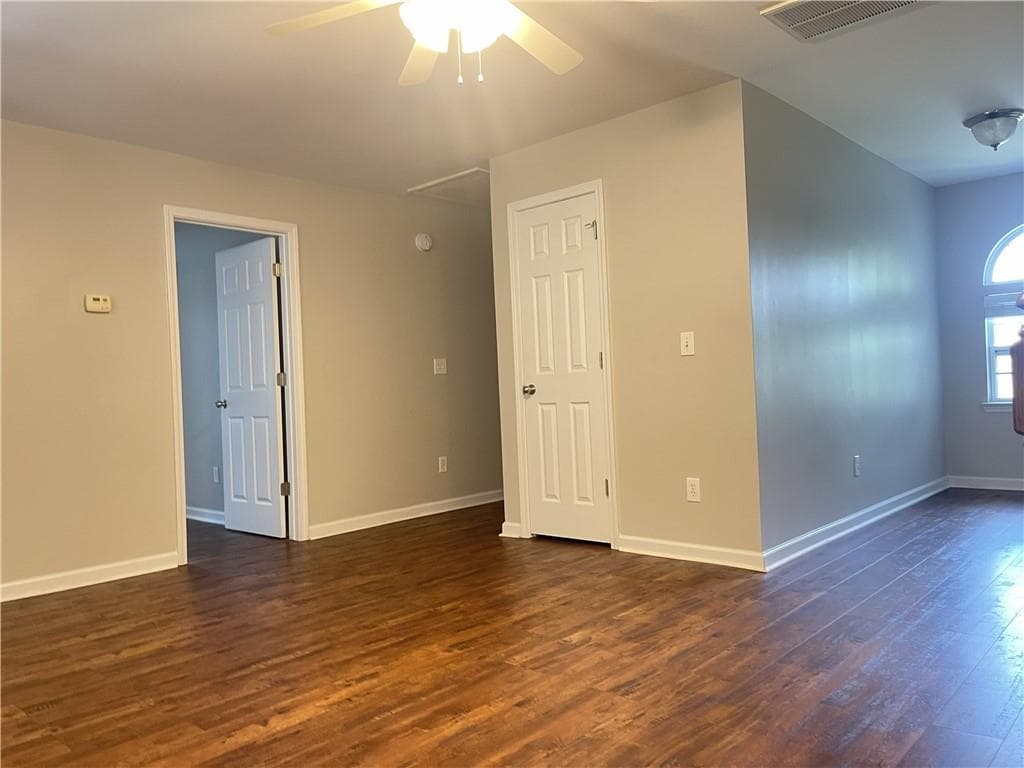 6 bedroom, 4 bathroom, 2,991 sq ft single family residence for rent at 385 Blackwood Lane, Suwanee, GA 30024 for $2,600 a month — photo 10