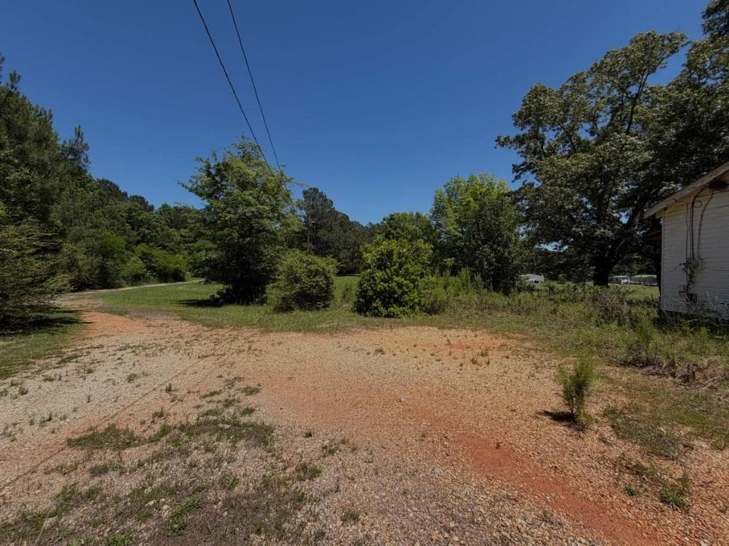 3 bedroom, 1 bathroom, 1,380 sq ft single family residence under contract at 796 Shoemaker Road, West Point, GA 31833 — photo 8