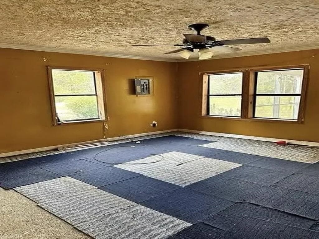 3 bedroom, 1 bathroom, 1,380 sq ft single family residence under contract at 796 Shoemaker Road, West Point, GA 31833 — photo 10