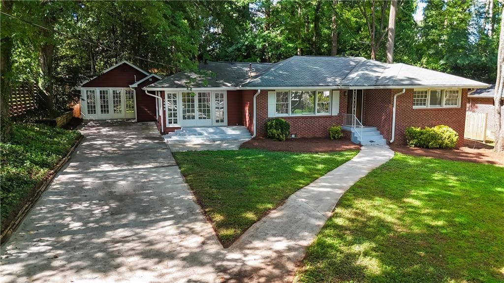 4 bedroom, 4 bathroom, 2,800 sq ft single family residence for rent at 1392 Lively Ridge Road, Atlanta, GA 30329 for $4,000 a month — photo 1 of 41