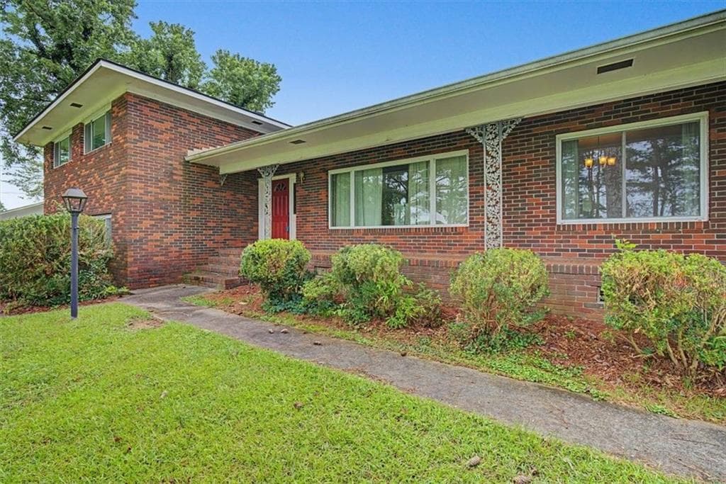 4 bedroom, 4 bathroom, 2,656 sq ft single family residence for sale at 1314 Cave Springs Road, Cedartown, GA 30125 — photo 3
