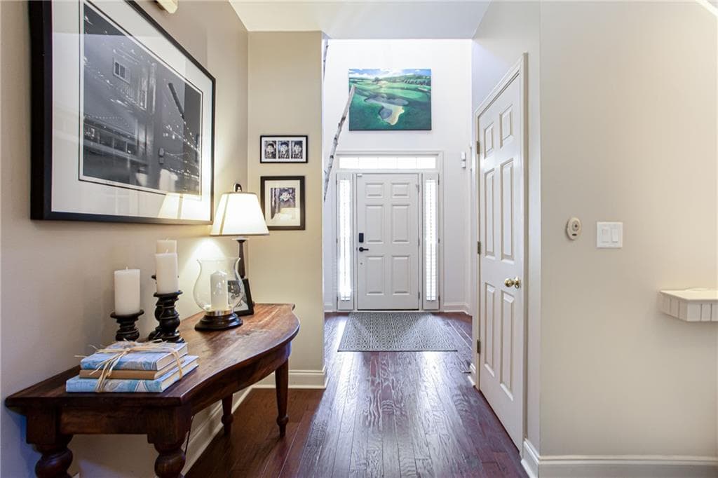 4 bedroom, 3 bathroom, 2,576 sq ft single family residence under contract at 4010 Rockingham Drive, Roswell, GA 30075 — photo 5