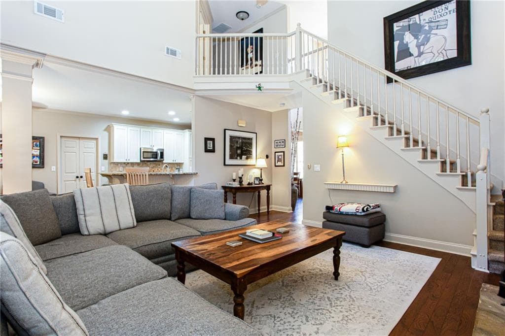 4 bedroom, 3 bathroom, 2,576 sq ft single family residence under contract at 4010 Rockingham Drive, Roswell, GA 30075 — photo 8