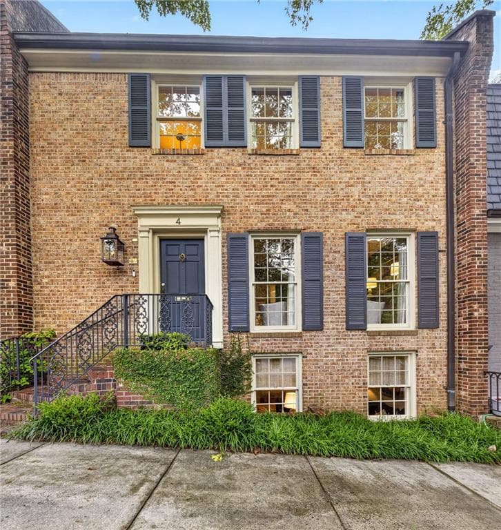 3 bedroom, 4 bathroom, 2,160 sq ft townhouse for rent at 4 Montclair Drive, Atlanta, GA 30309 for $9,000 a month — photo 1 of 33