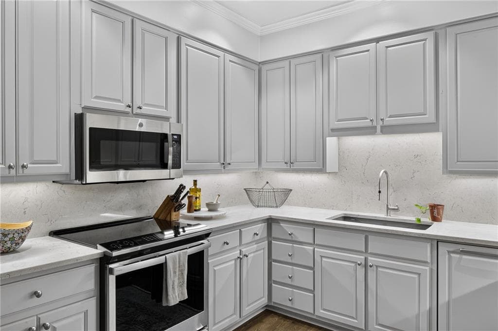 3 bedroom, 4 bathroom, 2,160 sq ft townhouse for rent at 4 Montclair Drive, Atlanta, GA 30309 for $9,000 a month — photo 4