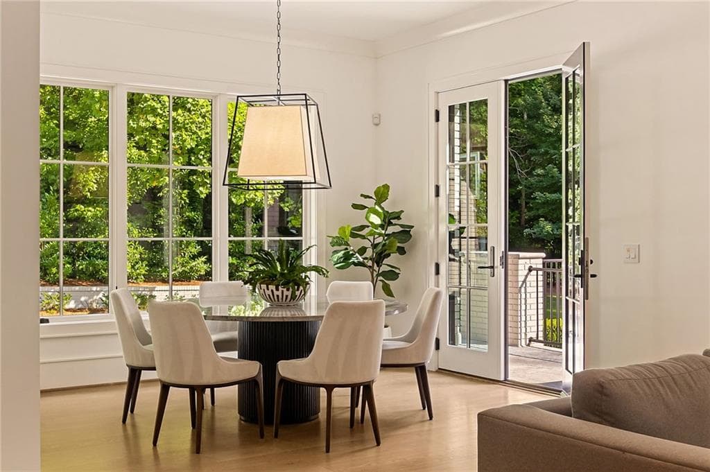 8 bedroom, 9 bathroom, 10,444 sq ft single family residence for sale at 5260 Long Island Drive, Atlanta, GA 30327 — photo 8