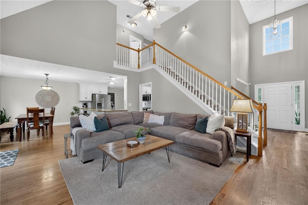 4 bedroom, 4 bathroom, 2,047 sq ft single family residence for sale at 946 Golden Meadows Lane, Loganville, GA 30052 — photo 4