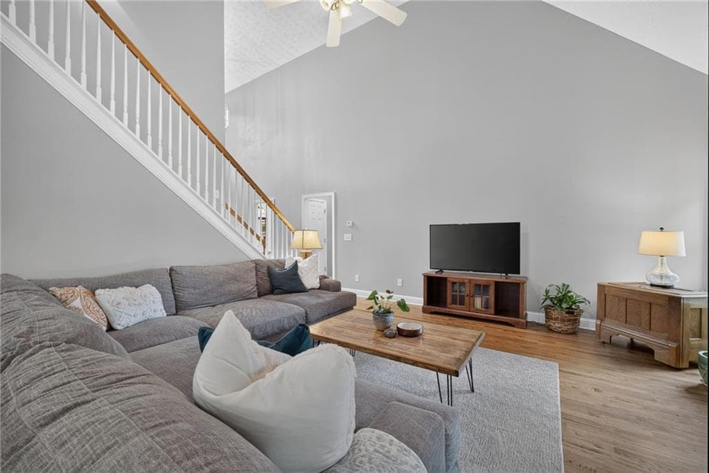 4 bedroom, 4 bathroom, 2,047 sq ft single family residence for sale at 946 Golden Meadows Lane, Loganville, GA 30052 — photo 5