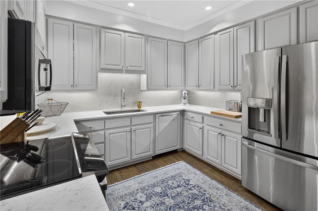 3 bedroom, 4 bathroom, 2,160 sq ft townhouse for rent at 4 Montclair Drive, Atlanta, GA 30309 for $9,000 a month — photo 5