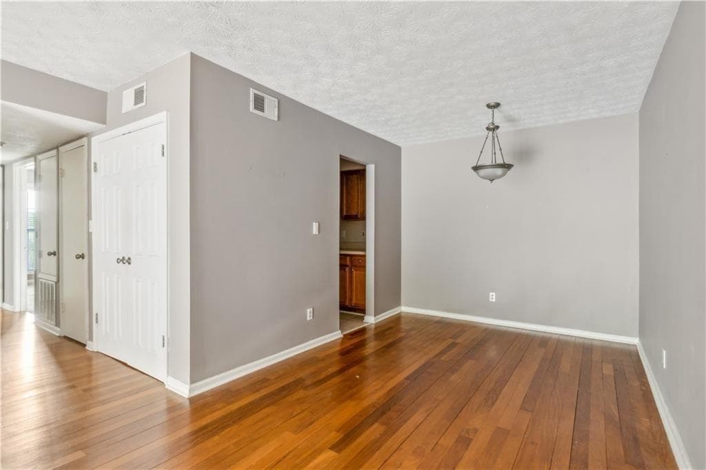 2 bedroom, 2 bathroom, 980 sq ft condominium for rent at 3155 Seven Pines Court 303, Atlanta, GA 30339 for $1,600 a month — photo 7