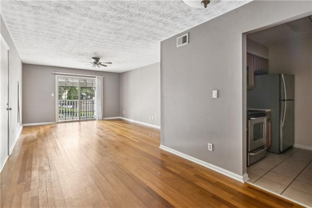 2 bedroom, 2 bathroom, 980 sq ft condominium for rent at 3155 Seven Pines Court 303, Atlanta, GA 30339 for $1,600 a month — photo 8