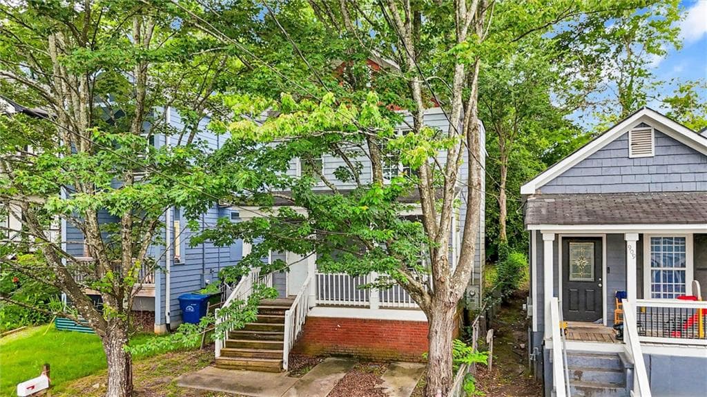 3 bedroom, 3 bathroom, 1,240 sq ft single family residence under contract at 911 Coleman Street, Atlanta, GA 30310 — photo 3