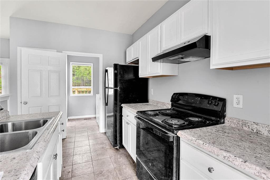 3 bedroom, 3 bathroom, 1,240 sq ft single family residence under contract at 911 Coleman Street, Atlanta, GA 30310 — photo 8