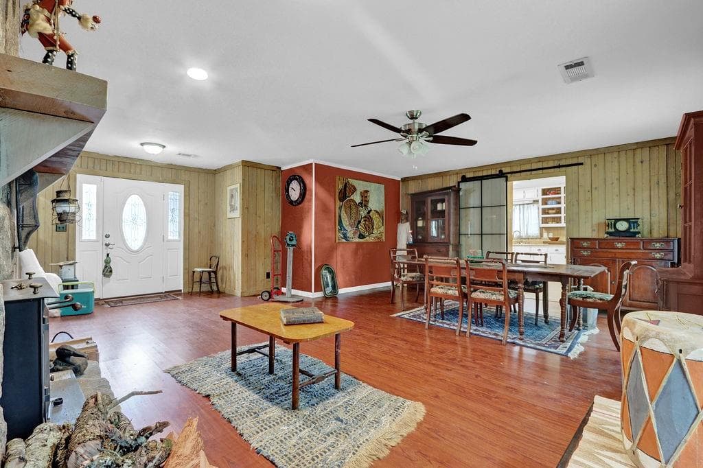 3 bedroom, 3 bathroom, 2,226 sq ft single family residence for sale at 5025 Stoney Point Circle, Stone Mountain, GA 30088 — photo 4
