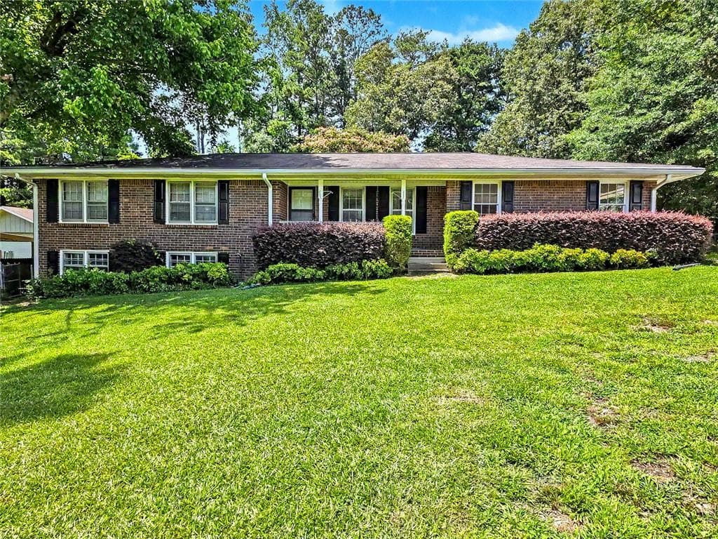 3 bedroom, 2 bathroom, 2,053 sq ft single family residence sold at 2930 Alan Drive, Marietta, GA 30064