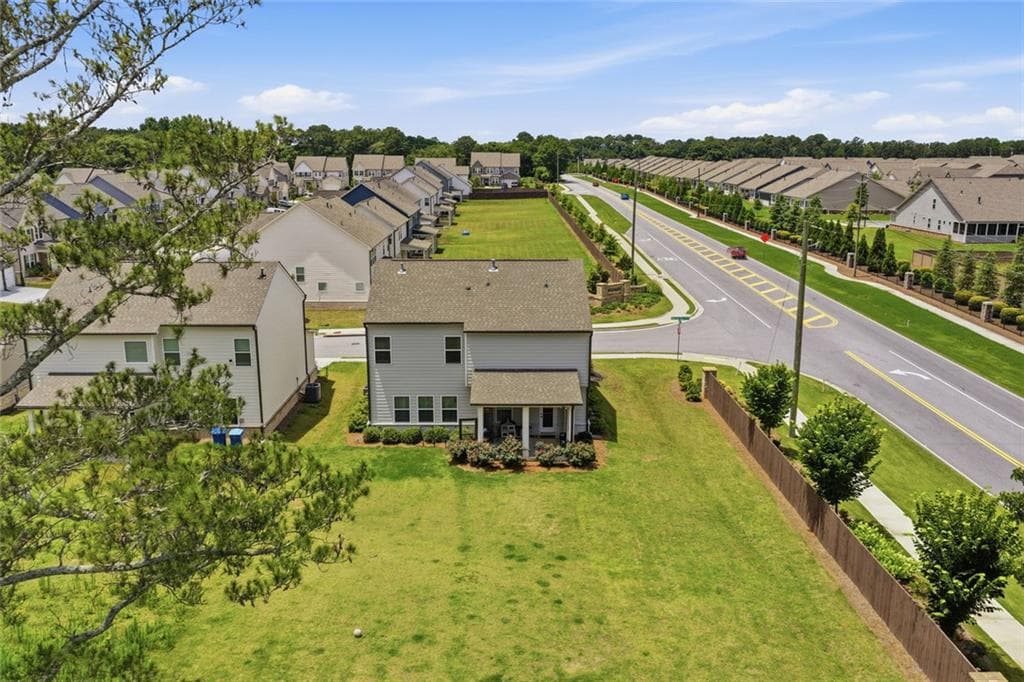 4 bedroom, 3 bathroom single family residence for rent at 2700 Westgate Park Drive, Loganville, GA 30052 for $3,865 a month — photo 4