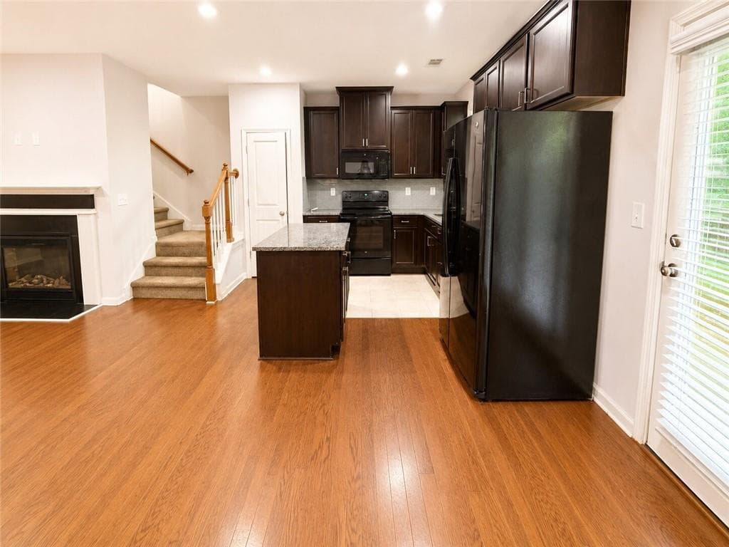 3 bedroom, 3 bathroom, 1,478 sq ft townhouse under contract at 4164 Alden Park Drive, Decatur, GA 30035 — photo 6