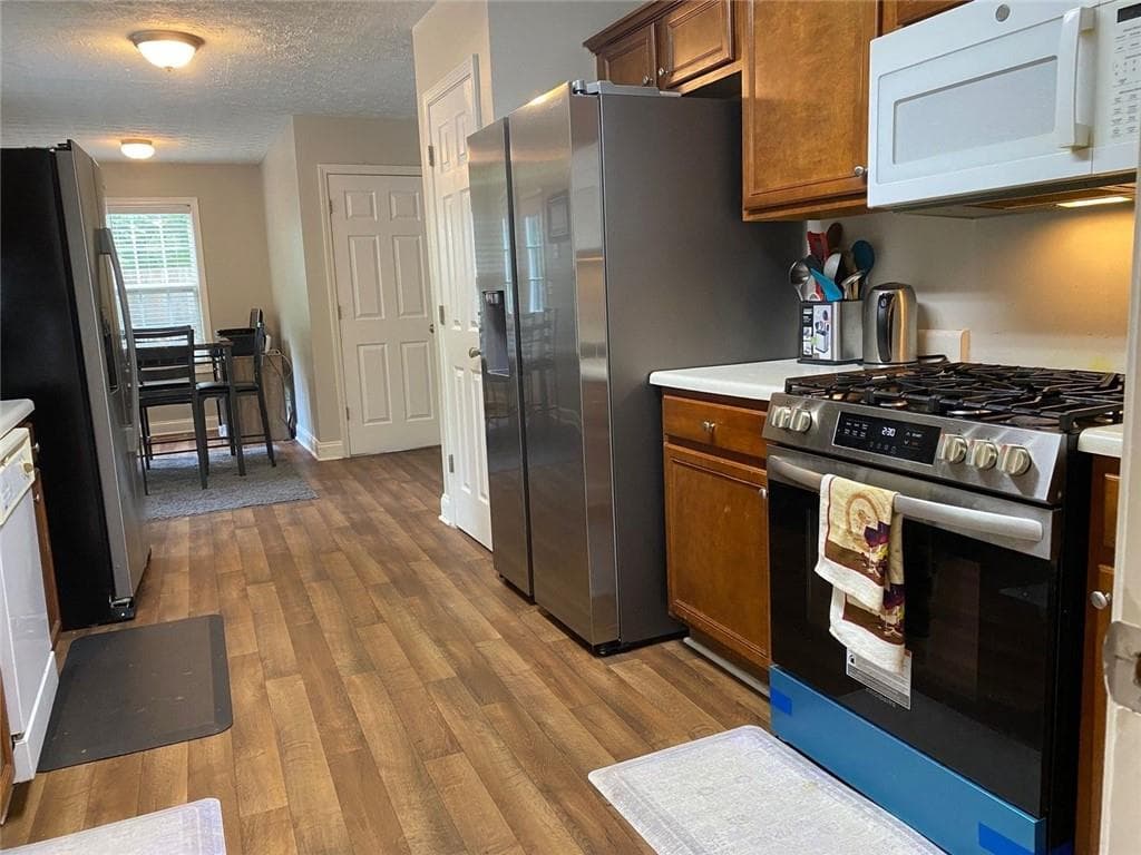 4 bedroom, 4 bathroom, 2,420 sq ft single family residence for sale at 107 Providence Run, Dallas, GA 30157 — photo 5