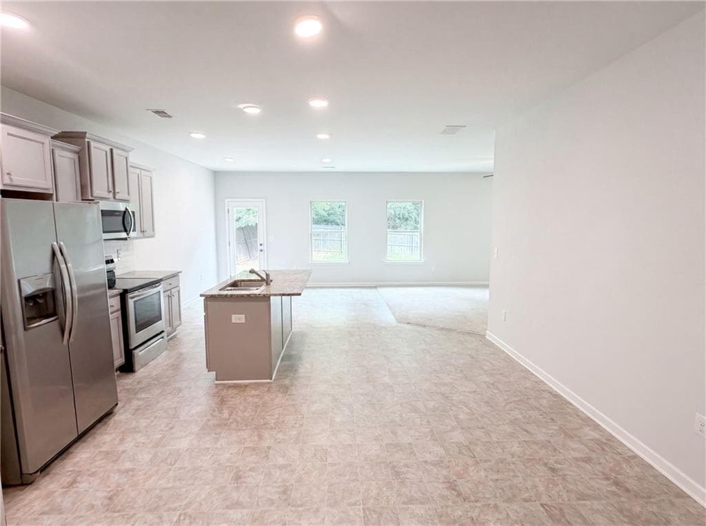 4 bedroom, 2 bathroom, 2,484 sq ft single family residence for sale at 5053 Pioneer Parkway, Mcdonough, GA 30253 — photo 7