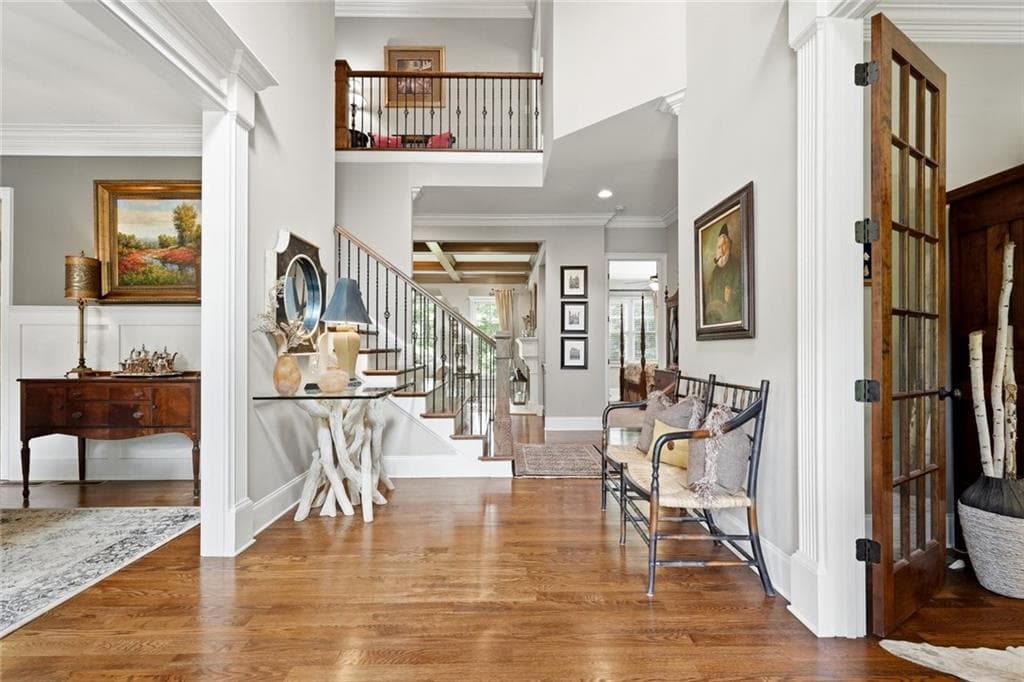 5 bedroom, 7 bathroom, 6,082 sq ft single family residence under contract at 1540 Bramble Bush Way, Suwanee, GA 30024 — photo 4