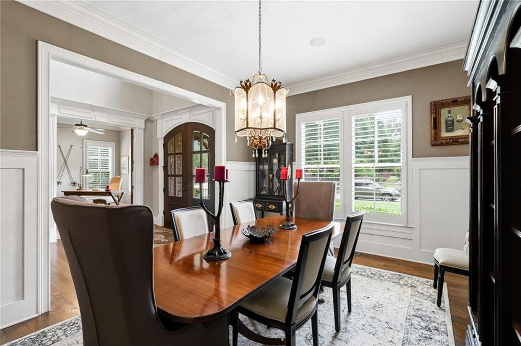 5 bedroom, 7 bathroom, 6,082 sq ft single family residence under contract at 1540 Bramble Bush Way, Suwanee, GA 30024 — photo 8