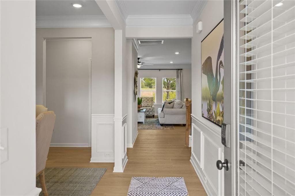 4 bedroom, 3 bathroom, 2,565 sq ft single family residence for sale at 308 Oakmont Drive, Dallas, GA 30132 — photo 2