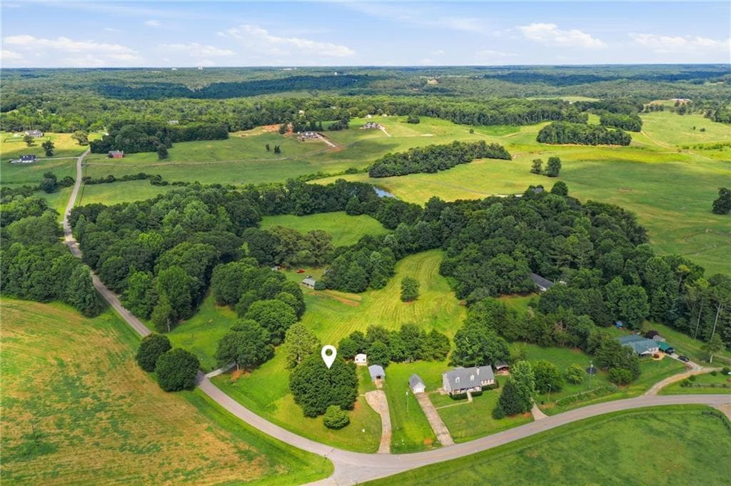 3 bedroom, 2 bathroom, 1,400 sq ft single family residence under contract at 667 Wo Smith Road, Jefferson, GA 30549 — photo 5