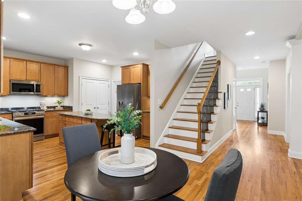 4 bedroom, 3 bathroom, 2,946 sq ft single family residence under contract at 280 3rd Avenue, Avondale Estates, GA 30002 — photo 3