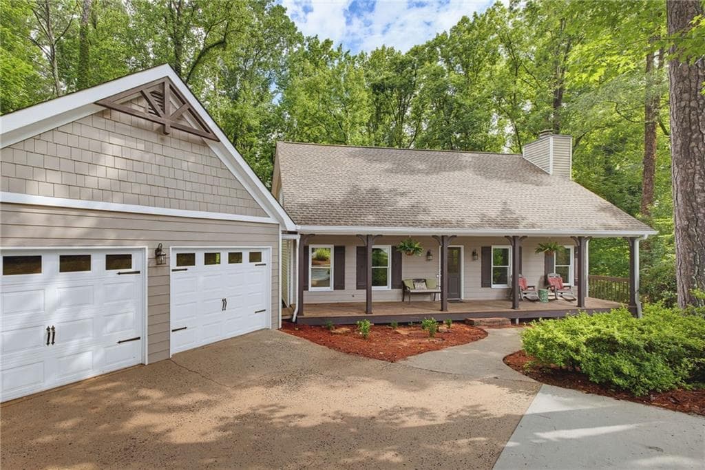 4 bedroom, 3 bathroom, 1,960 sq ft single family residence sold at 3425 Pebble Hill Drive, Marietta, GA 30062