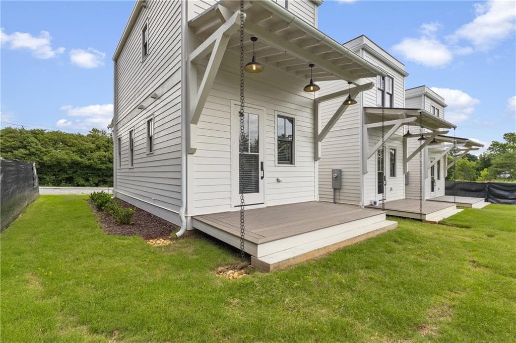 2 bedroom, 2 bathroom, 792 sq ft single family residence for sale at 184 W Jarrard Street, Cleveland, GA 30528 — photo 3