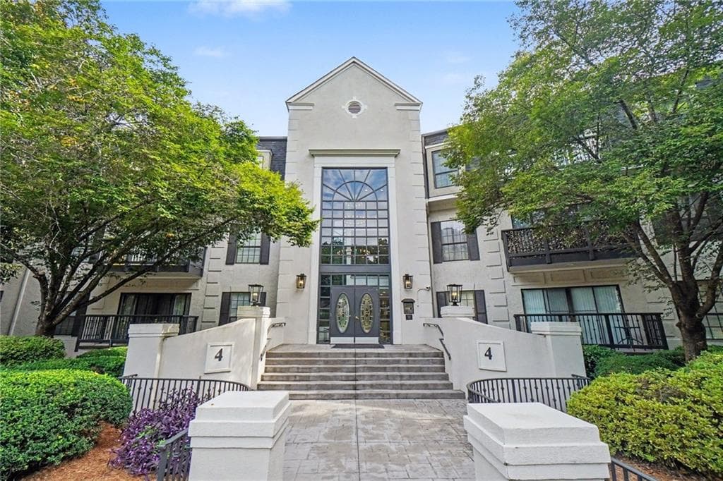 2 bedroom, 2 bathroom, 1,504 sq ft condominium under contract at 4105 Pine Heights Drive, Atlanta, GA 30324 — photo 4