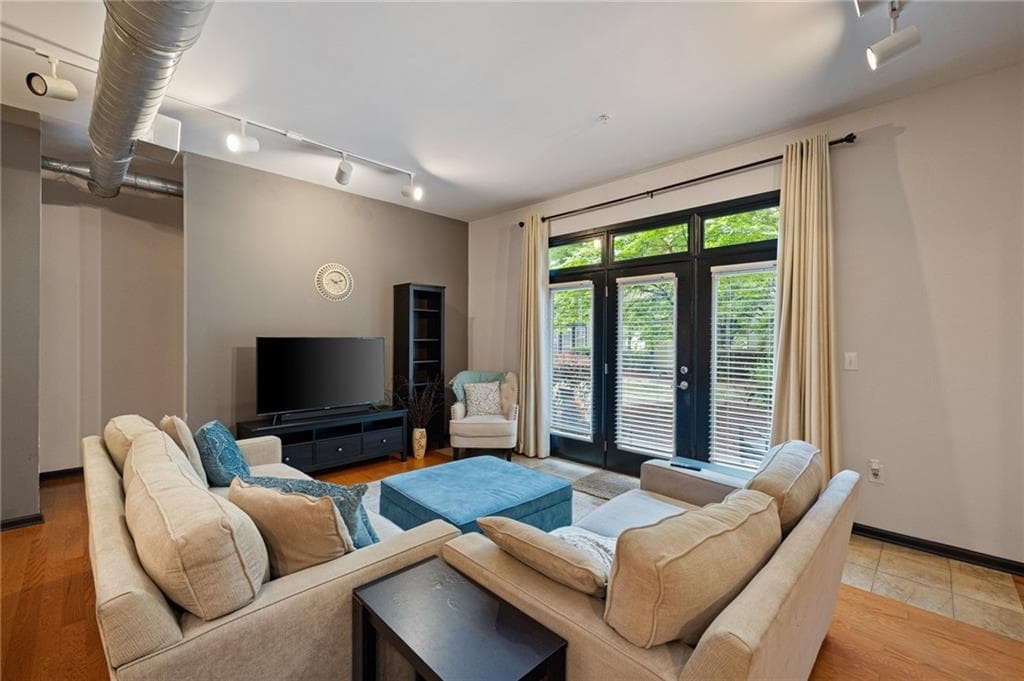 2 bedroom, 2 bathroom, 1,223 sq ft condominium for rent at 5300 Peachtree Road 0501, Chamblee, GA 30341 for $2,150 a month — photo 7