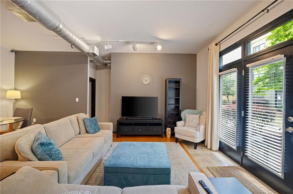 2 bedroom, 2 bathroom, 1,223 sq ft condominium for rent at 5300 Peachtree Road 0501, Chamblee, GA 30341 for $2,150 a month — photo 8