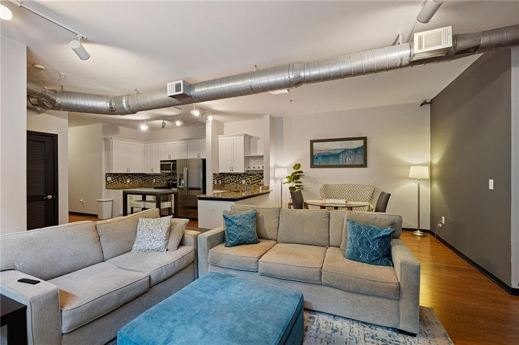2 bedroom, 2 bathroom, 1,223 sq ft condominium for rent at 5300 Peachtree Road 0501, Chamblee, GA 30341 for $2,150 a month — photo 10